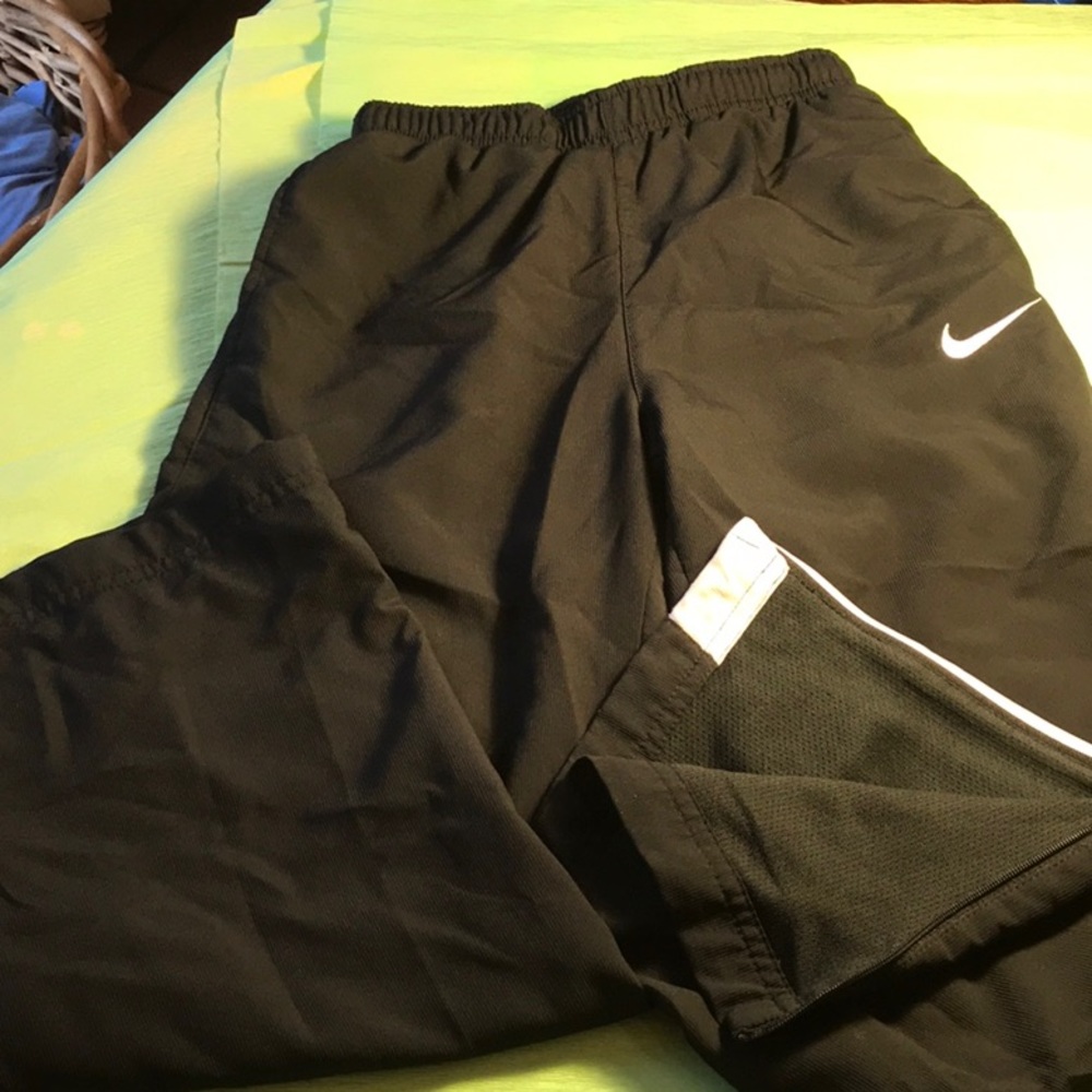 Nike pants boys